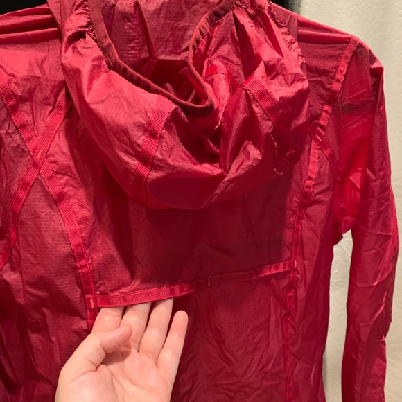 Women’s Kuhl Lightweight Packable Rain Jacket - Small - Picture 6 of 10